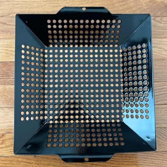 New WokTopper Porcelain Coated Cookware for Stir Frying on the Grill - Picture 8 of 14